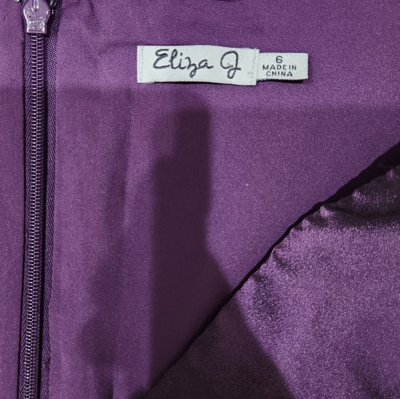 Eliza J Purple V-neck Wrap Sleeveless Taffeta Cocktail Lined Dress Size 6 - Picture 6 of 8